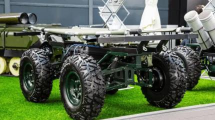 Стальной мул на фронте: ВС РФ получили партию новейших робосистем «Депеша»