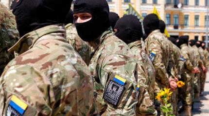 На Украине не могут взять под контроль батальон "Айдар" На Украине не могут взять под контроль батальон "Айдар"