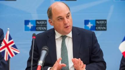 Какие войска на Украину? Не хватает даже грузовиков! - Уоллес Какие войска на Украину? Не хватает даже грузовиков! - Уоллес
