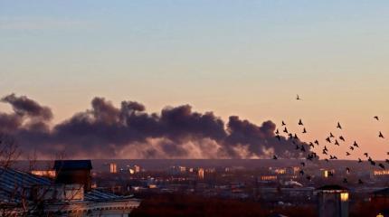 Пожарным пока не удаётся справиться с огнем на курском аэродроме после удар