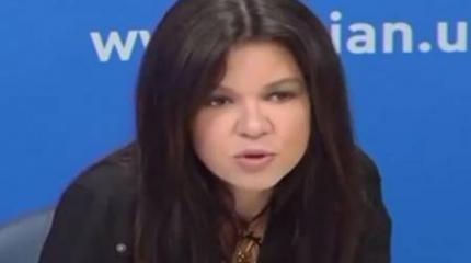 Певица Руслана после поездки в Донецк призвала остановить огонь по своим Певица Руслана после поездки в Донецк призвала остановить огонь по своим