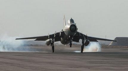 Сбитый сирийский самолет под Раккой: детали, нюансы и последствия