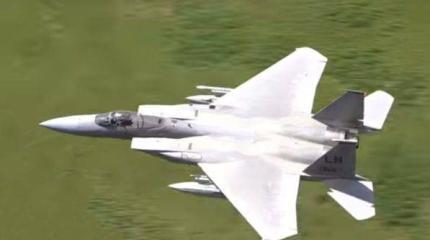 Как F-15 проходили «петлю Маха»