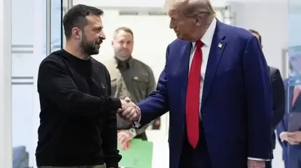 Матерый Трамп играет с «просроченным» Зеленским в кошки-мышки Матерый Трамп играет с «просроченным» Зеленским в кошки-мышки