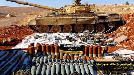Несущийся на всех парах сирийский Т-72 подбит выстрелом из TOW Несущийся на всех парах сирийский Т-72 подбит выстрелом из TOW