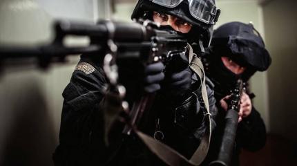 Спецназу годится любое оружие! Спецназу годится любое оружие!