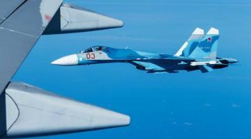 Достаточно одной ракеты: Су-27 отпугнул британский самолет-разведчик