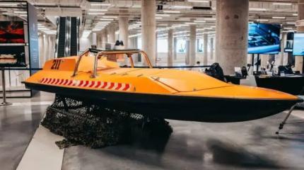 Ударный дуэт защиты: в РФ безэкипажные катера вооружат «Скворцами-ВМФ» Ударный дуэт защиты: в РФ безэкипажные катера вооружат «Скворцами-ВМФ»