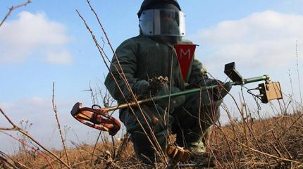 Российские военные инженеры в Армении приступили к зачистке полигонов Российские военные инженеры в Армении приступили к зачистке полигонов
