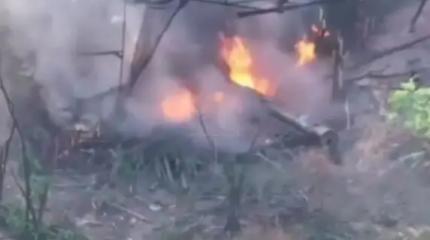 Британскую 155-мм самоходку AS-90 сожгли парным ударом дрона и "Ланцета"