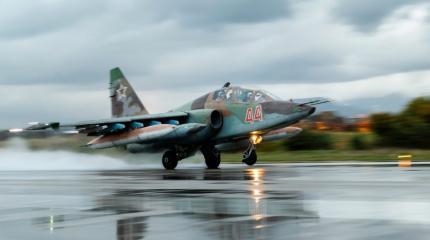 Су-25 отработали на сверхмалой высоте Су-25 отработали на сверхмалой высоте