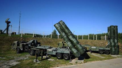 Индия одобрила покупку систем С-400 в России Индия одобрила покупку систем С-400 в России