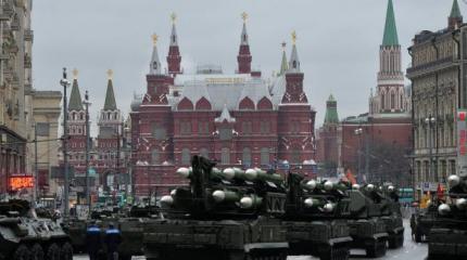 Новые бронемашины спрячут до Парада Победы Новые бронемашины спрячут до Парада Победы