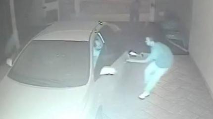 Не на того напали: бразилец встретил налетчиков ураганным огнем Не на того напали: бразилец встретил налетчиков ураганным огнем