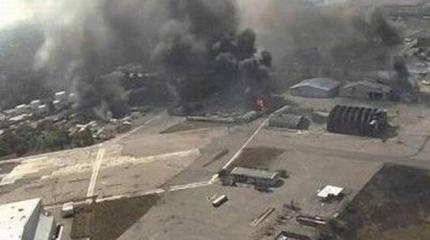 93-я бригада ВСУ в аэропорту потеряла танки и бойцов, остатки отступили в Пески 93-я бригада ВСУ в аэропорту потеряла танки и бойцов, остатки отступили в Пески