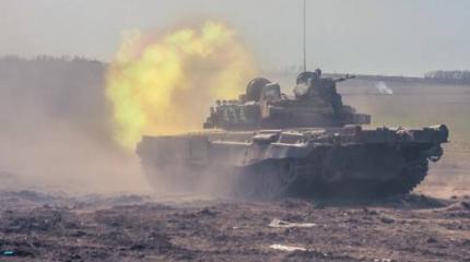 Хроника Донбасса: бои в зоне АТО, иностранные миротворцы и 250 000 солдат ВСУ