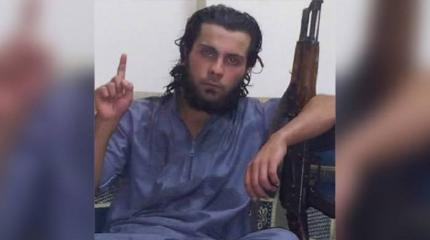 Боевик ДАИШ казнил родную мать на глазах толпы Боевик ДАИШ казнил родную мать на глазах толпы