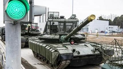 Т-90М оказались нужнее сегодня не на Украине, а под Питером Т-90М оказались нужнее сегодня не на Украине, а под Питером