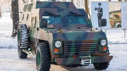 Украинский производитель автобусов представил бронеавтомобиль "Богдан" Украинский производитель автобусов представил бронеавтомобиль "Богдан"