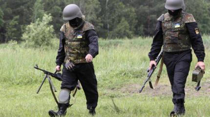 Украинские силовики взорвали два моста и заминировали путепровод Украинские силовики взорвали два моста и заминировали путепровод