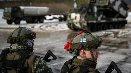 Североатлантический альянс железным чудовищем накатывается на земли саамов