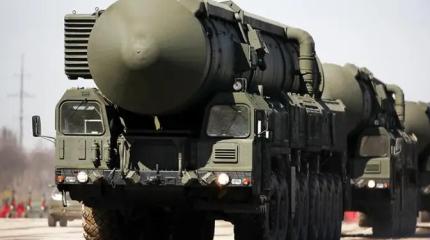 Россия обыгрывает США в «ядерный покер» Россия обыгрывает США в «ядерный покер»