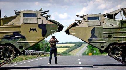 Ополченцы ДНР обнаружили на украинской стороне негров и арабов Ополченцы ДНР обнаружили на украинской стороне негров и арабов