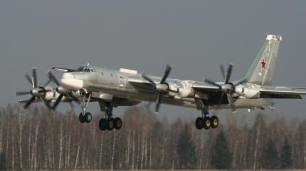 Ту-95 "Медведь" помогает России "троллить" другие страны Ту-95 "Медведь" помогает России "троллить" другие страны
