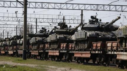 В Рубежное продолжает прибывать военная техника ВСУ В Рубежное продолжает прибывать военная техника ВСУ