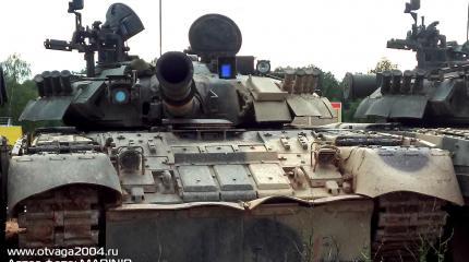 Боевая техника 4-й ТД: Т-80У (мод.), Т-80УЕ1, 2С1 и 1В14М (фотообзор) Боевая техника 4-й ТД: Т-80У (мод.), Т-80УЕ1, 2С1 и 1В14М (фотообзор)