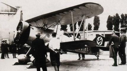 Испытано в Германии. Истребитель и пикирующий бомбардировщик Curtiss Hawk Испытано в Германии. Истребитель и пикирующий бомбардировщик Curtiss Hawk