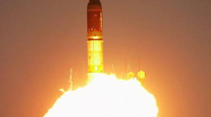 РВСН запустили «Тополь» с перспективным боевым оснащением РВСН запустили «Тополь» с перспективным боевым оснащением