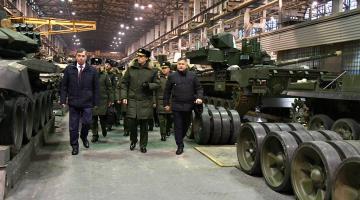 На УВЗ показали сборку 20 танков Т-14 для армии