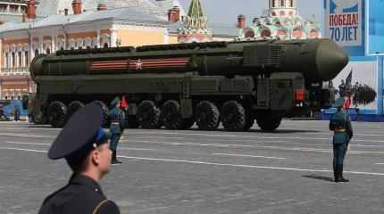 Посетители форума «Армия-2015» смогут «порулить» «Ярсом» и подводной лодкой Посетители форума «Армия-2015» смогут «порулить» «Ярсом» и подводной лодкой