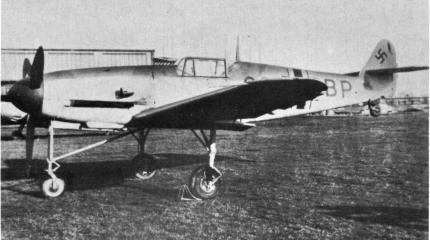 Испытания истребителя Messerschmitt Me 109 с носовой стойкой шасси Испытания истребителя Messerschmitt Me 109 с носовой стойкой шасси