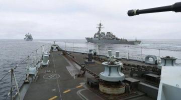 Боевые корабли НАТО бросают России вызов в Арктике