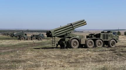 Киев бросает на ЛНР дивизион РСЗО «Ураган» Киев бросает на ЛНР дивизион РСЗО «Ураган»