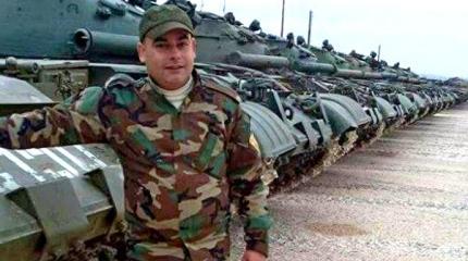 «Сирийский экспресс» привез в Тартус десятки танков Т-62 и бронемашин БМП-1 «Сирийский экспресс» привез в Тартус десятки танков Т-62 и бронемашин БМП-1