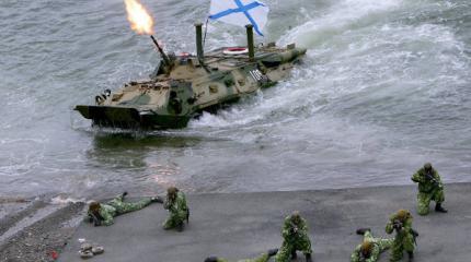 Российским морпехам выдали уникальные нетонущие бронежилеты