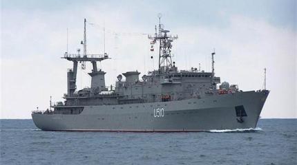 Опасное корыто: корабль «Донбасс» ВМФ Украины вышел в море после пожара