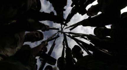 Боевики ДАИШ убивают своих командиров Боевики ДАИШ убивают своих командиров