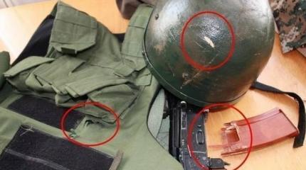 Из некоторых боев Моторола выходил «как ежик» — броник был набит осколками Из некоторых боев Моторола выходил «как ежик» — броник был набит осколками