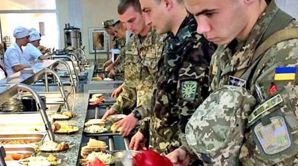 К черту сало! Украинские военные попробовали американские пайки К черту сало! Украинские военные попробовали американские пайки