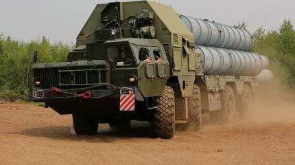 «Зонтик» для союзников: зачем Россия выкатывает С-300 за границу? «Зонтик» для союзников: зачем Россия выкатывает С-300 за границу?