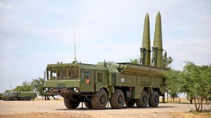 Беларусь может приобрести ЗРС С-400 "Триумф" и ОТРК "Искандер"