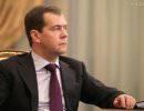 Медведев: В России не должно быть свободной продажи оружия, как в США Медведев: В России не должно быть свободной продажи оружия, как в США
