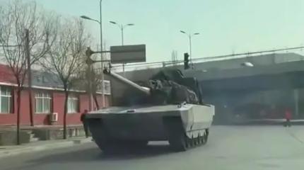 Стелс-танк ZTZ 100 продемонстрировал способность ехать почти без шума
