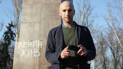 Раненный украинским снарядом журналист Грэм Филлипс выписался из донецкого госпиталя Раненный украинским снарядом журналист Грэм Филлипс выписался из донецкого госпиталя