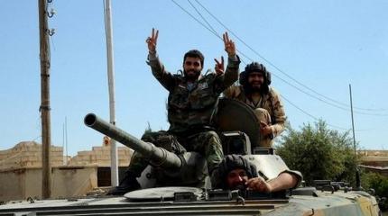 Сирийская оппозиция ведет наступление на позиции ИГ в Ракке Сирийская оппозиция ведет наступление на позиции ИГ в Ракке
