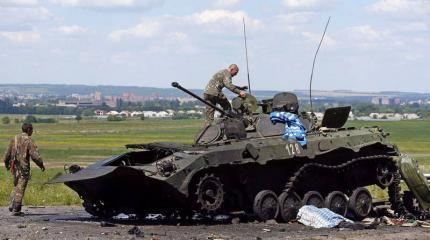 Армия ЛНР уничтожила несколько танковых колонн в Лутугино Армия ЛНР уничтожила несколько танковых колонн в Лутугино
